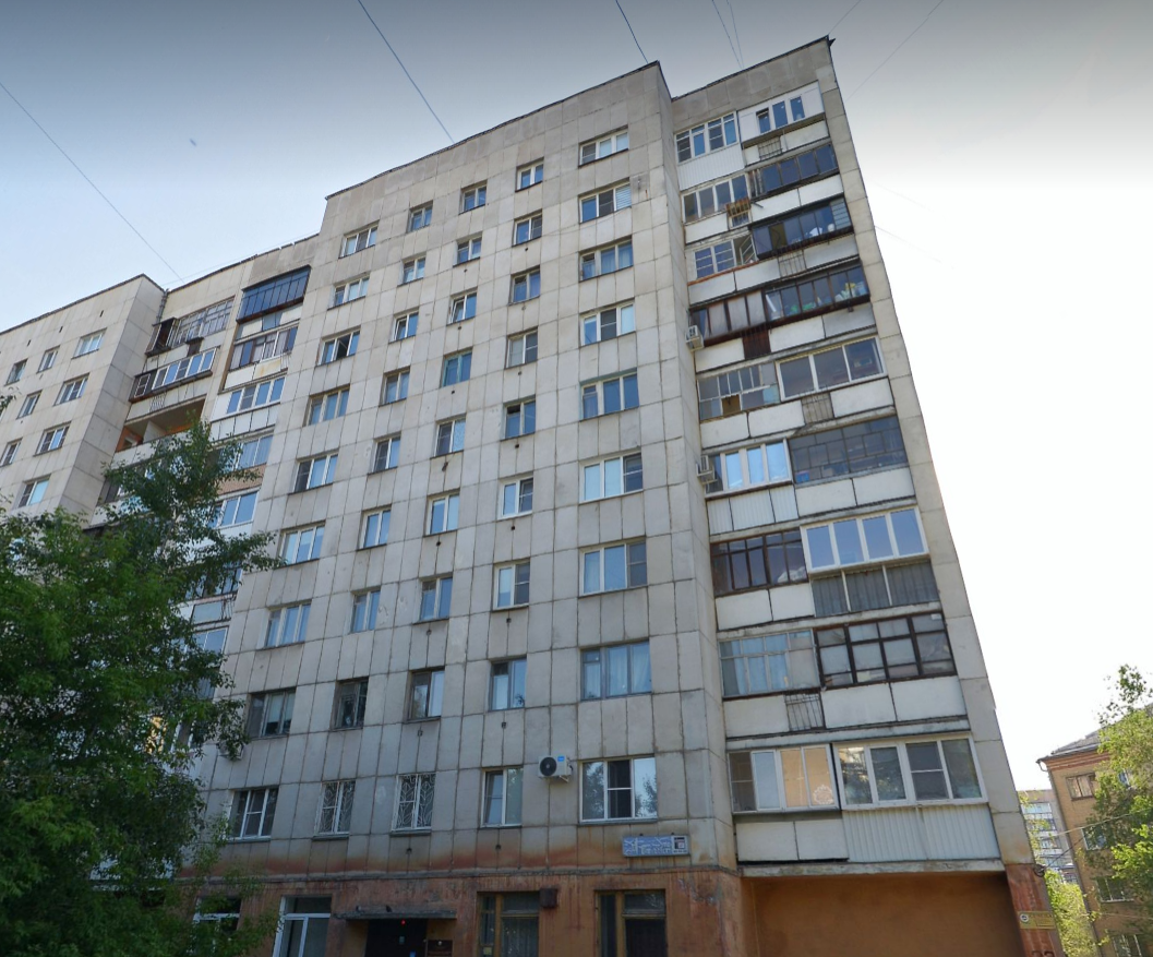 Брежневка отличается 9 этажами.